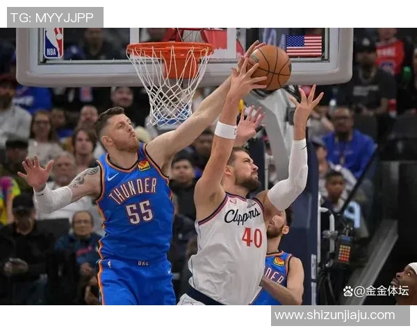 快船击败雷霆,领先晋级西部半决赛 快船击败雷霆,领先晋级西部半决赛