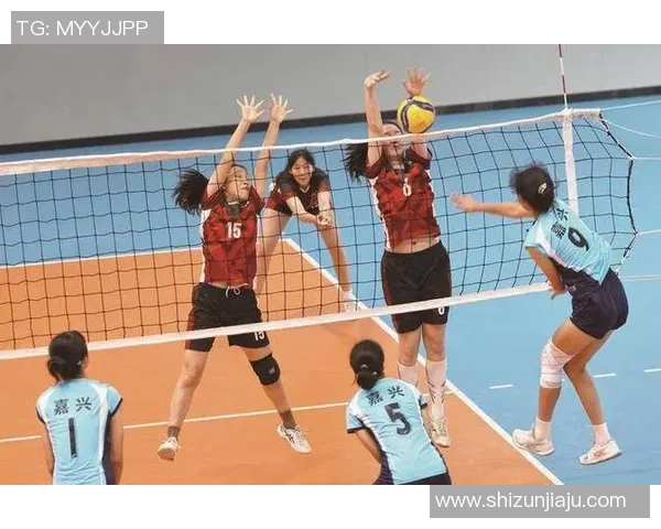 重庆排球队的节奏揭秘:排球巨献背后的故事与激情 重庆排球队的节奏揭秘:排球巨献背后的故事与激情